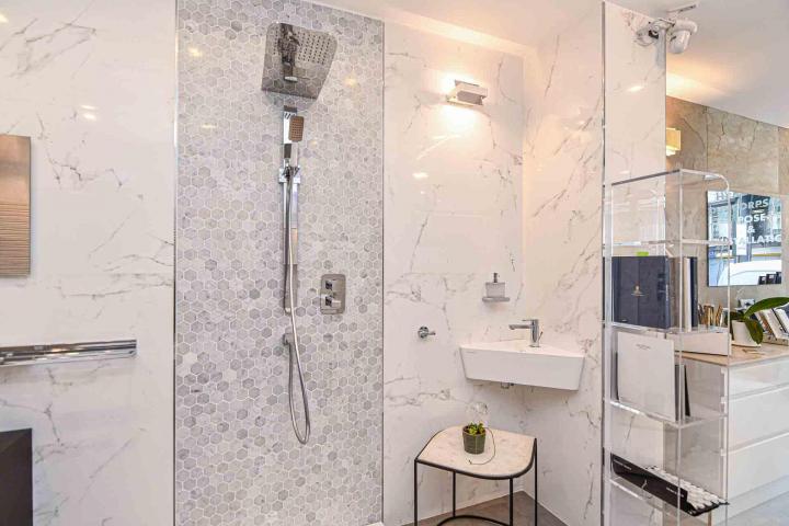 Nous garantissons la fonctionnalité et l'esthétique de votre salle de bain en la rénovant.